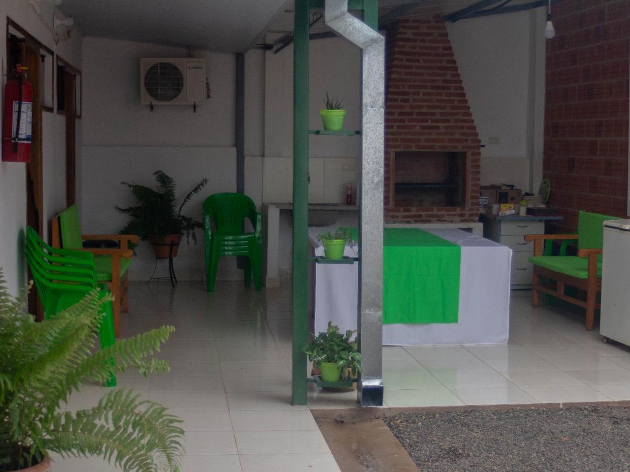 הוסטל Encarnación Helecho'S Hostal מראה חיצוני תמונה